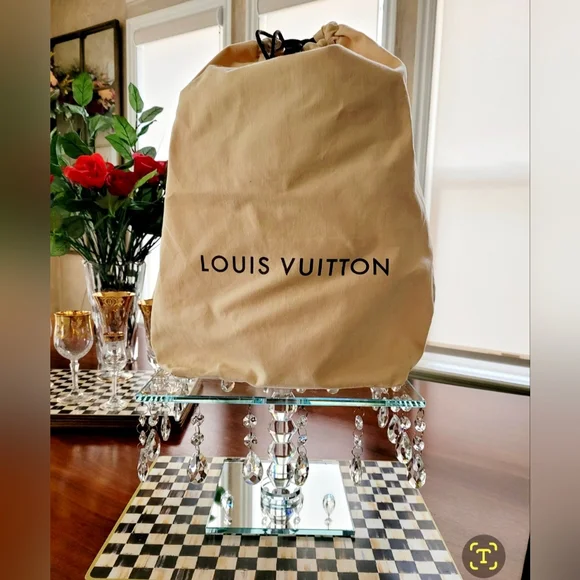 Louis Vuitton Limited Edition Silver Metallic Monogram Miroir Speedy 35 Bag. - Picture 6 of 16
